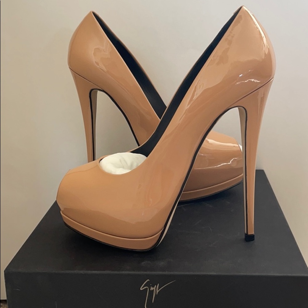 Nude Heels- Giuseppe Zanotti